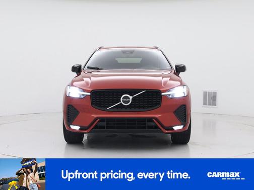 2022 Volvo XC60 B5 R-Design