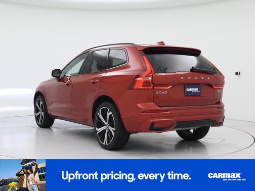 2022 Volvo XC60 B5 R-Design