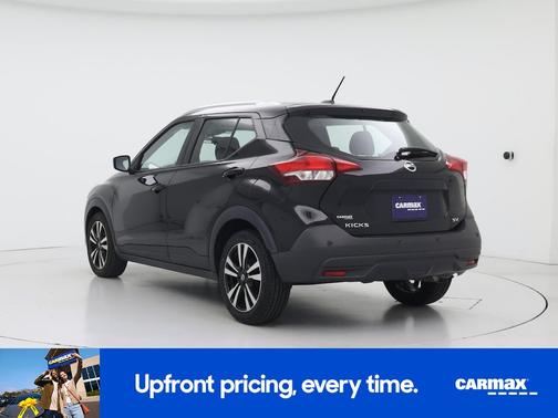 Black 2020 Nissan Kicks SV