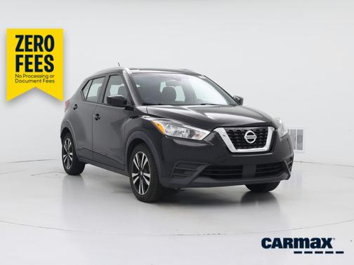 Black 2020 Nissan Kicks SV