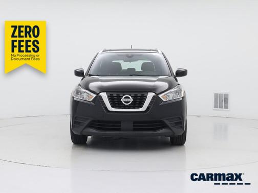 Black 2020 Nissan Kicks SV