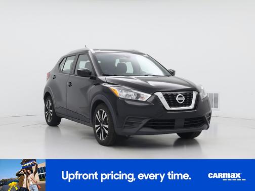 Black 2020 Nissan Kicks SV