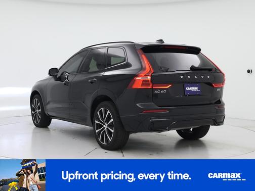 2024 Volvo XC60 B5 Plus Dark Theme