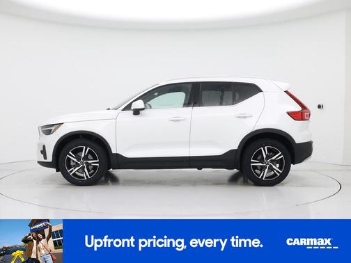 2024 Volvo XC40 B5 Core Bright Theme