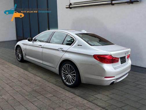 2018 BMW 530e xDrive iPerformance