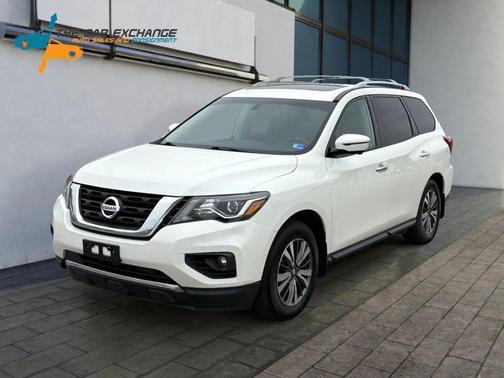 2017 Nissan Pathfinder SL