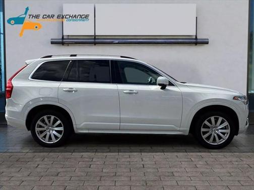 2019 Volvo XC90 T6 Momentum