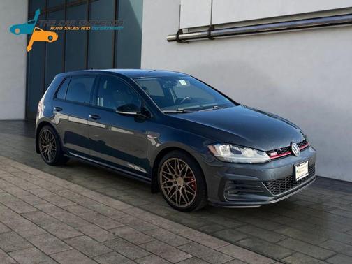 2021 Volkswagen Golf GTI 2.0T SE DSG