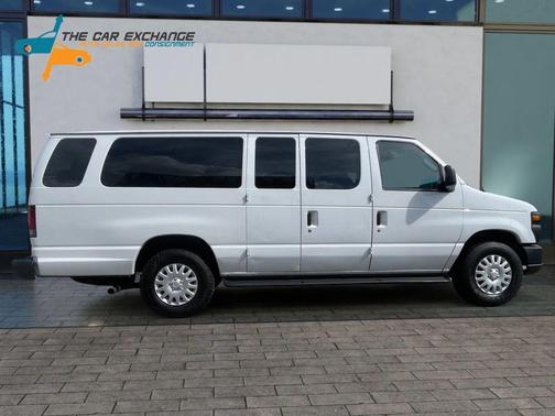 2012 Ford E350 Super Duty XL