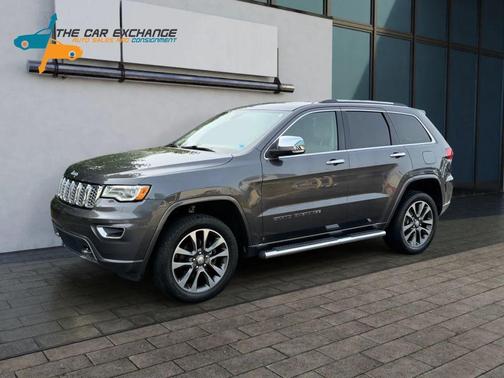 Granite Crystal Metallic Clearcoat 2017 Jeep Grand Cherokee Overland