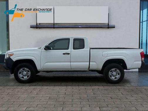 Super White 2016 Toyota Tacoma SR