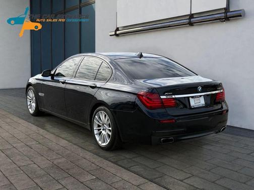 2015 BMW 750 i xDrive