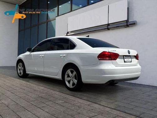 2013 Volkswagen Passat 2.5 SE
