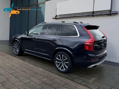 2019 Volvo XC90 T6 Momentum