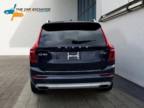 2019 Volvo XC90 T6 Momentum