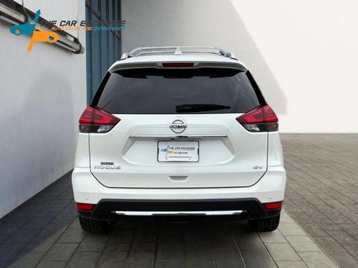 White 2020 Nissan Rogue SV