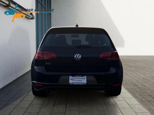 2017 Volkswagen Golf GTI 2.0T S 4-Door