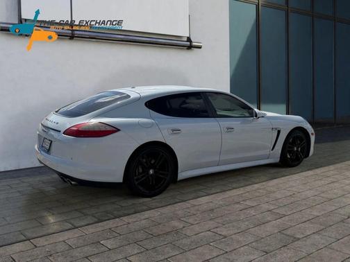 2013 Porsche Panamera 4