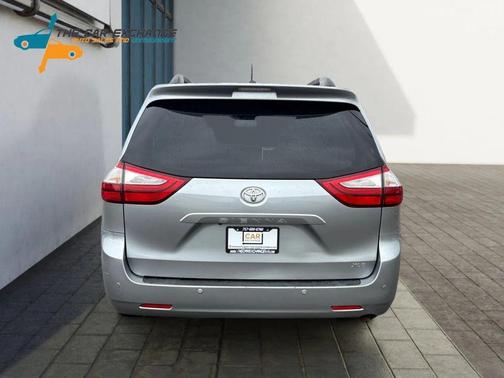 2015 Toyota Sienna XLE Premium