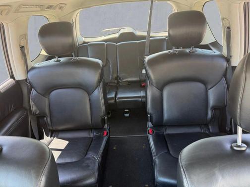 Majestic White 2016 INFINITI QX80 Base