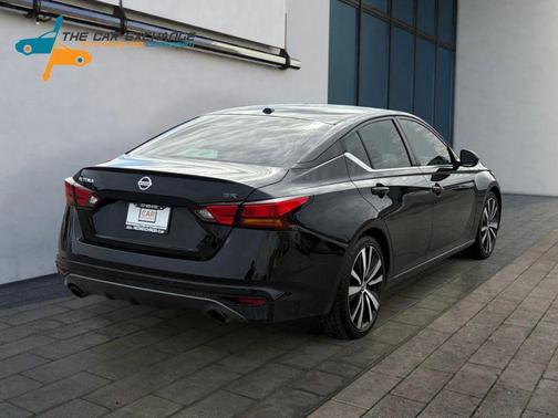 2021 Nissan Altima SR FWD