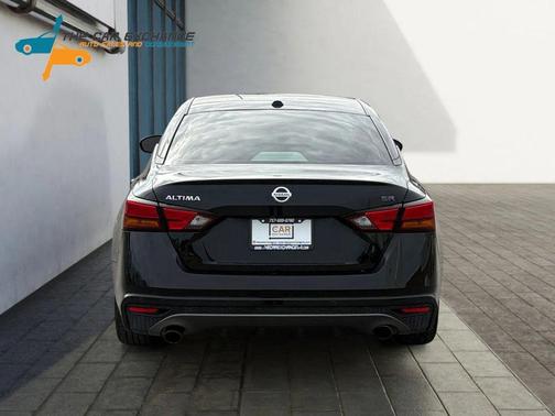 2021 Nissan Altima SR FWD
