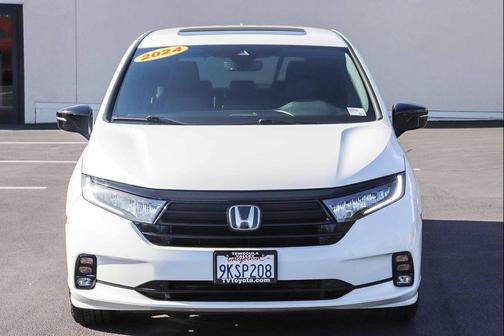 Platinum White Pearl 2024 Honda Odyssey Sport