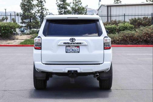 Super White 2021 Toyota 4Runner SR5