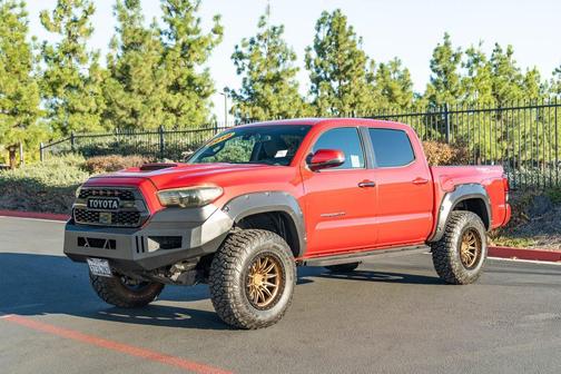 Barcelona Red Metallic 2018 Toyota Tacoma TRD Sport