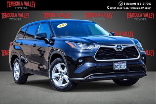 Midnight Black Metallic 2023 Toyota Highlander LE