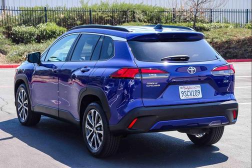 Blue Crush Metallic 2025 Toyota Corolla Cross XLE