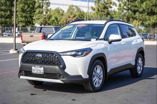 Wind Chill Pearl 2023 Toyota Corolla Cross LE