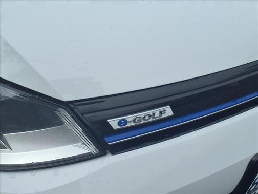 2016 Volkswagen e-Golf SE