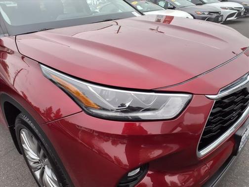2022 Toyota Highlander Platinum