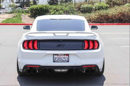 Oxford White 2019 Ford Mustang GT Premium