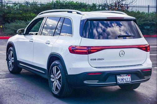 2025 Mercedes-Benz EQB 250 Base