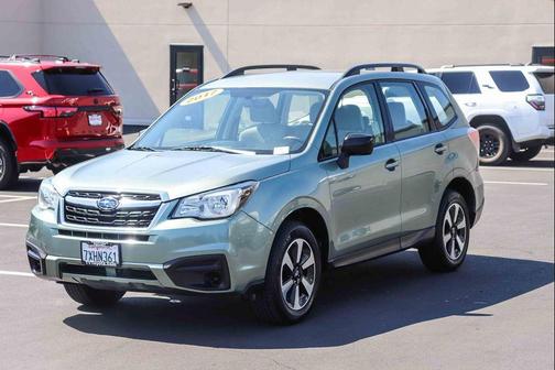 Jasmine Green Metallic 2017 Subaru Forester 2.5i