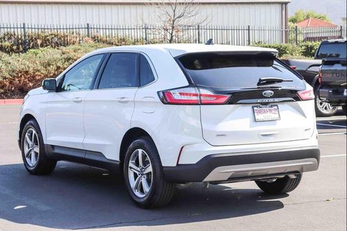 Star White Metallic Tri-Coat 2022 Ford Edge SEL
