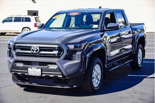 2025 Toyota Tacoma SR5