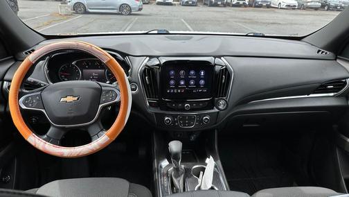 Summit White 2022 Chevrolet Traverse LT Cloth