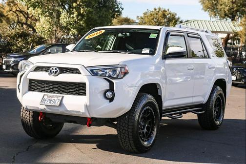 2018 Toyota 4Runner SR5