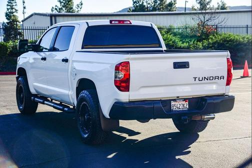 2014 Toyota Tundra SR5