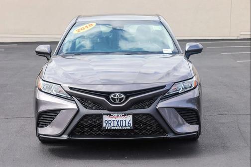 Predawn Gray Mica 2018 Toyota Camry SE