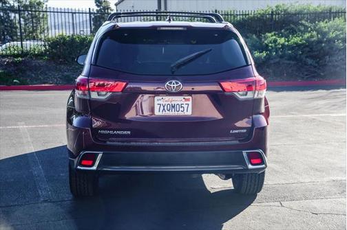 2017 Toyota Highlander Limited Platinum