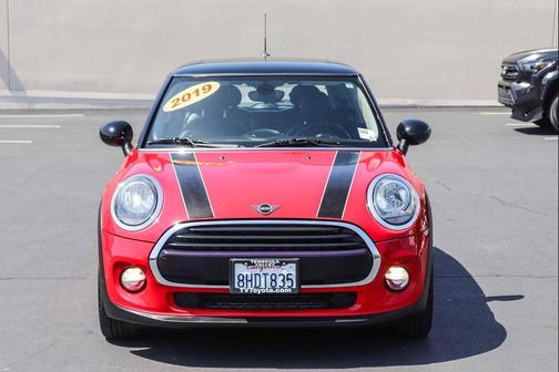 Chili Red 2019 MINI Hardtop Cooper