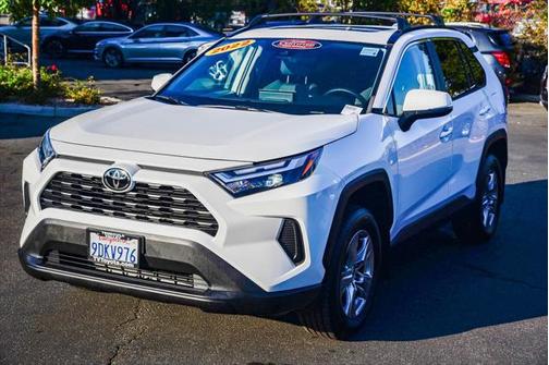 2022 Toyota RAV4 XLE