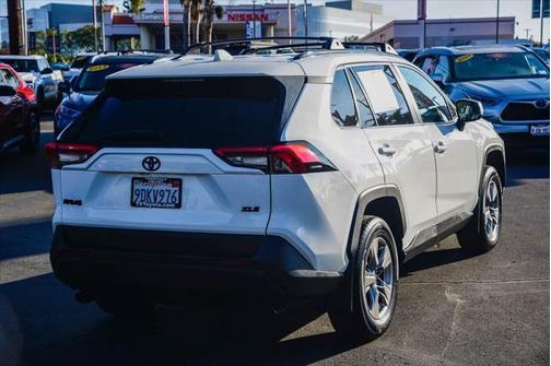 2022 Toyota RAV4 XLE