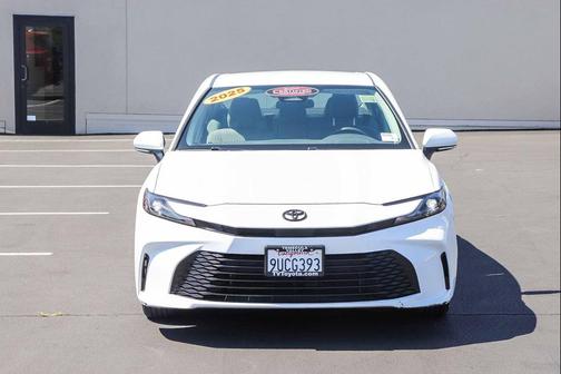 Ice Cap 2025 Toyota Camry LE