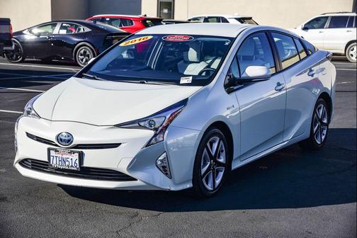 2016 Toyota Prius Four Touring