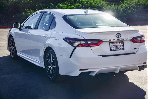 2023 Toyota Camry SE